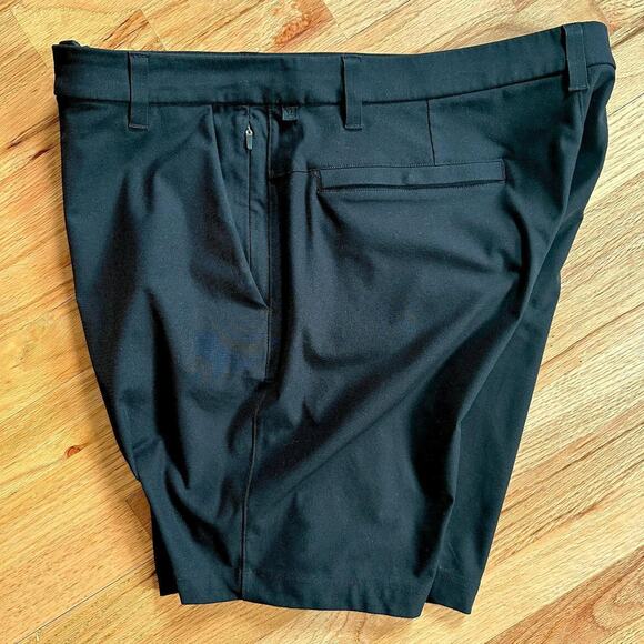 Lululemon black men's short - Picture 2 of 3